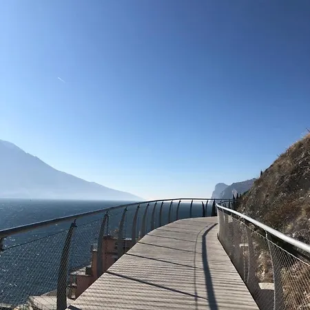 Appartement Un Balcone Sul Garda à Tremosine Extérieur photo